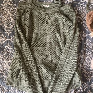 Green oversized sweater!